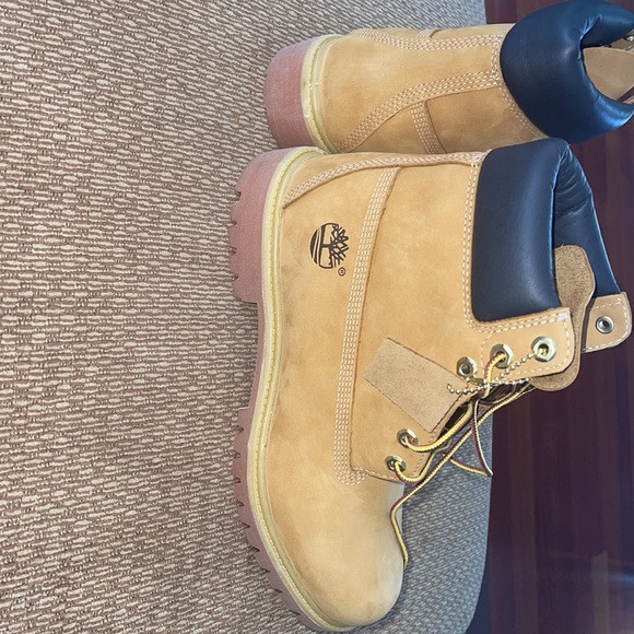 NWT!! Timberland boots - Picture 4 of 7